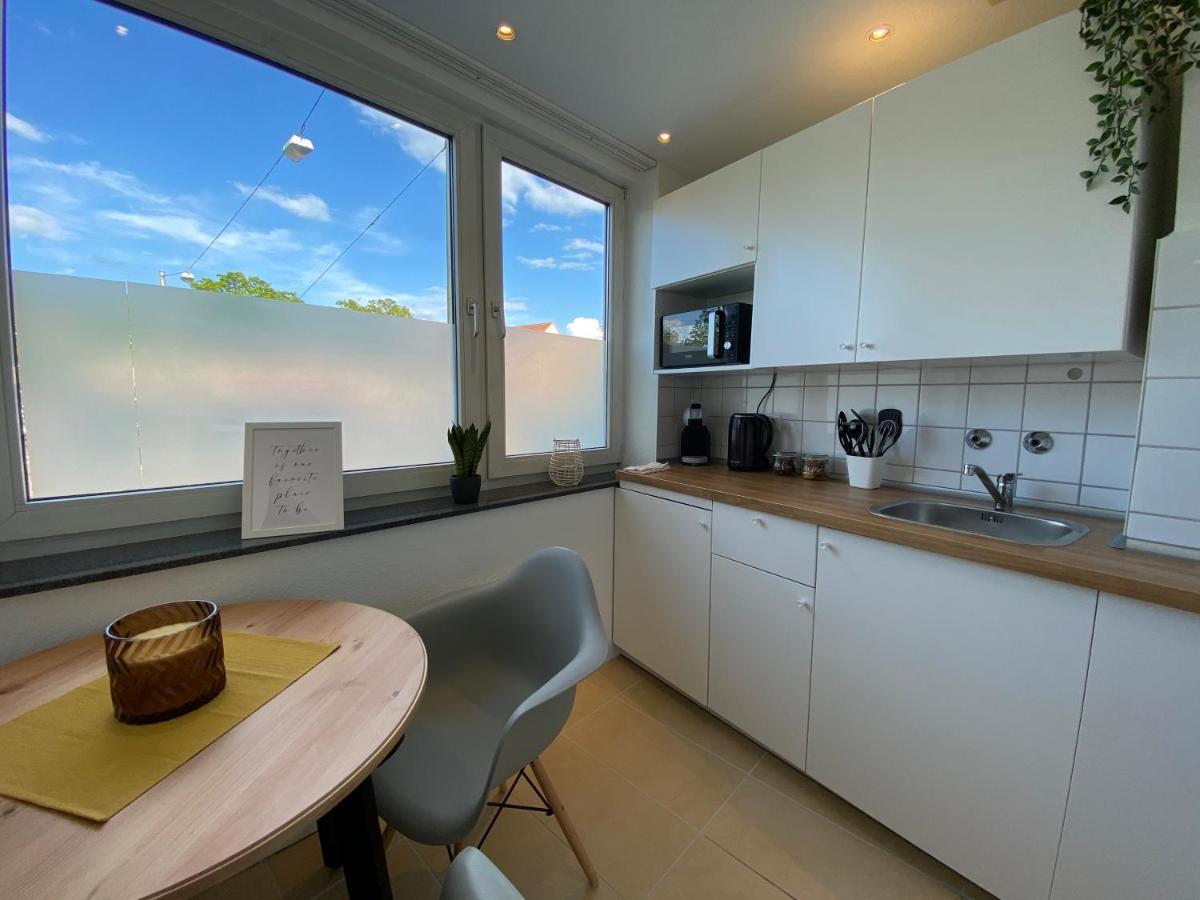 Urban Jungle Apartment In Kassel + Netflix ภายนอก รูปภาพ