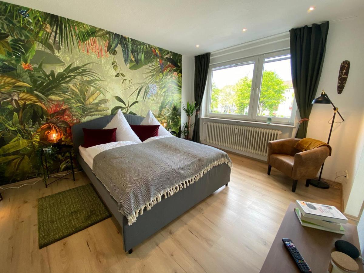 Urban Jungle Apartment In Kassel + Netflix ภายนอก รูปภาพ