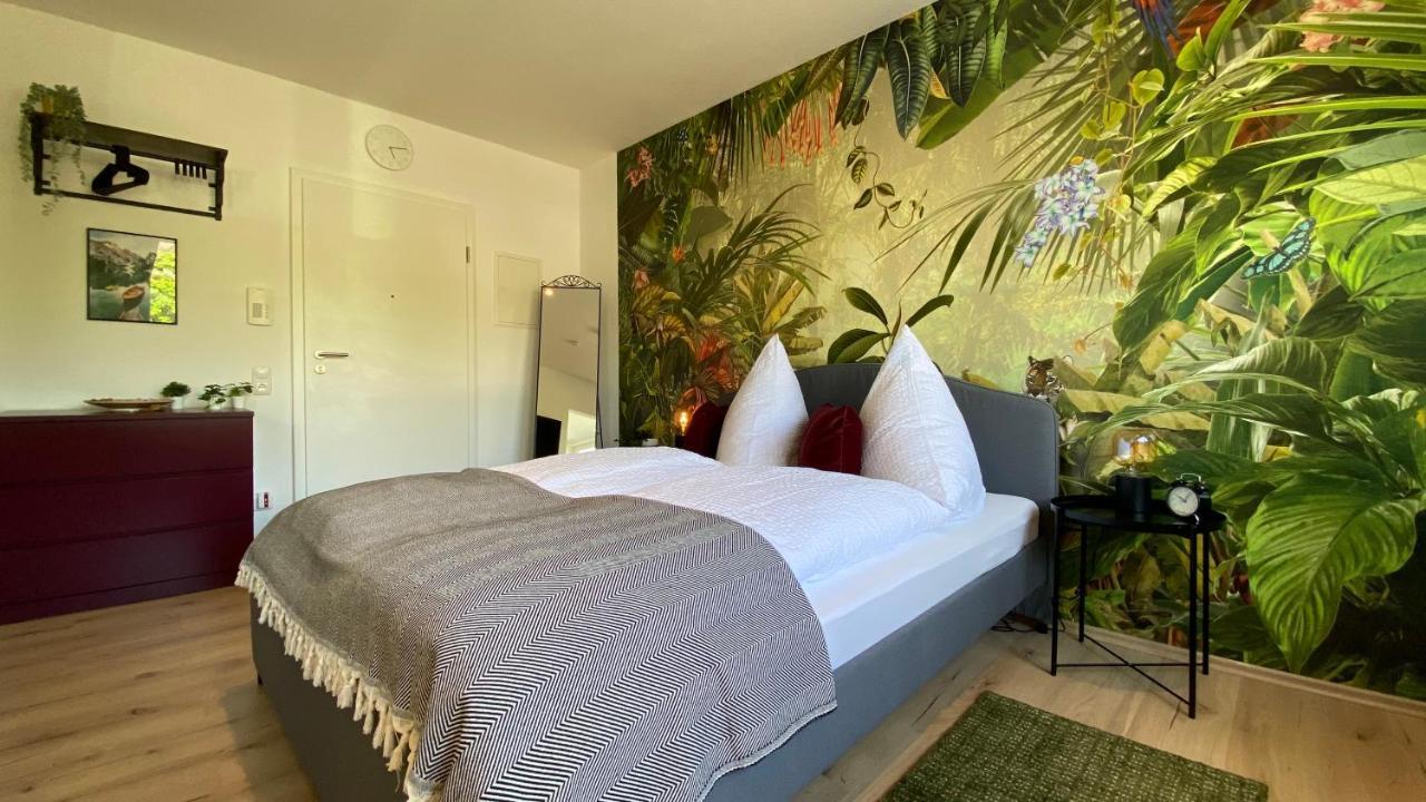 Urban Jungle Apartment In Kassel + Netflix ภายนอก รูปภาพ